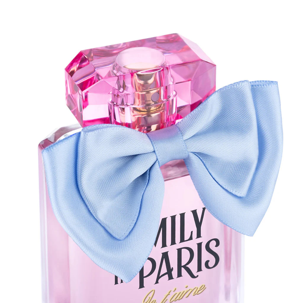 Set Emily In Paris Romantic